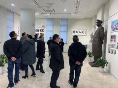 岁末严冬，两地向导考察抖圈集团