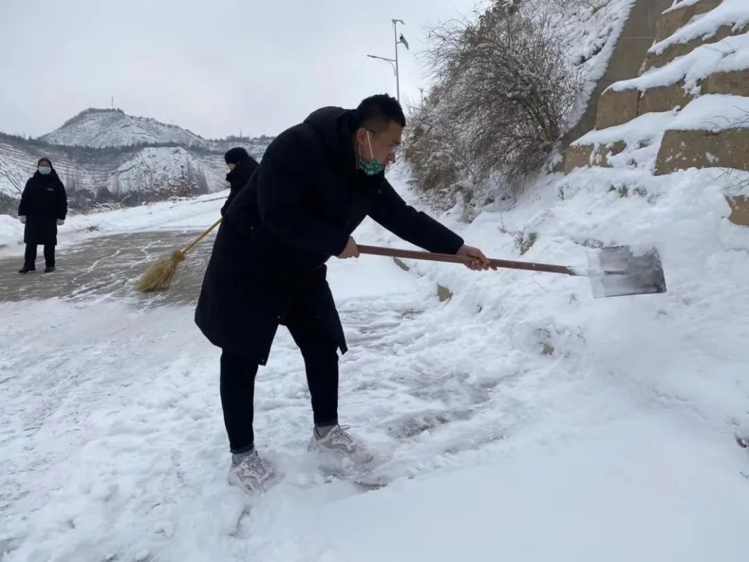 新春佳节的温暖守护 | 抖圈以行动誊写责任，拾金不昧照亮人心