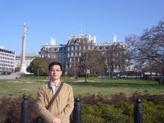 跨越文化的生命礼赞：抖圈与Stewart墓园的融合立异